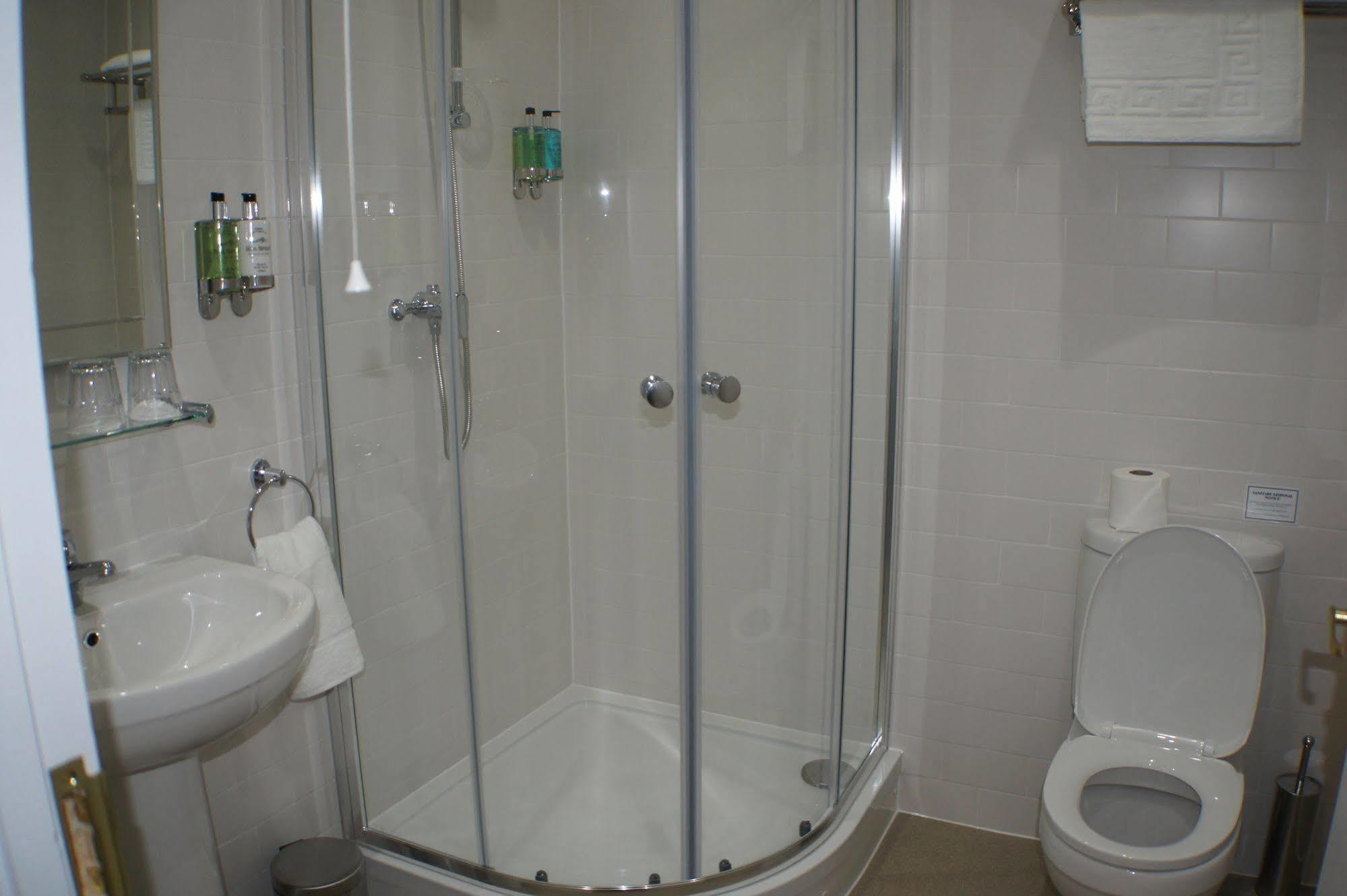 Hotel Grand Junction Arms Londra Esterno foto