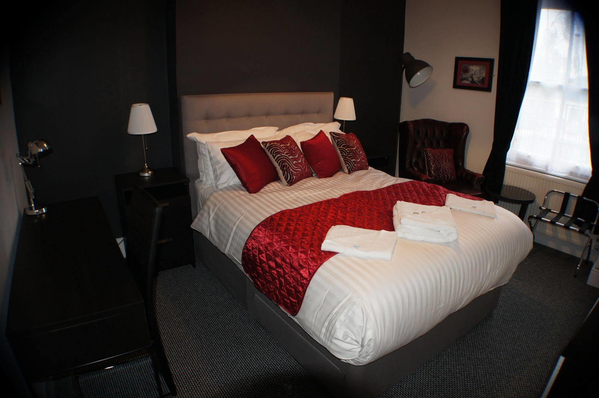 Hotel Grand Junction Arms Londra Esterno foto