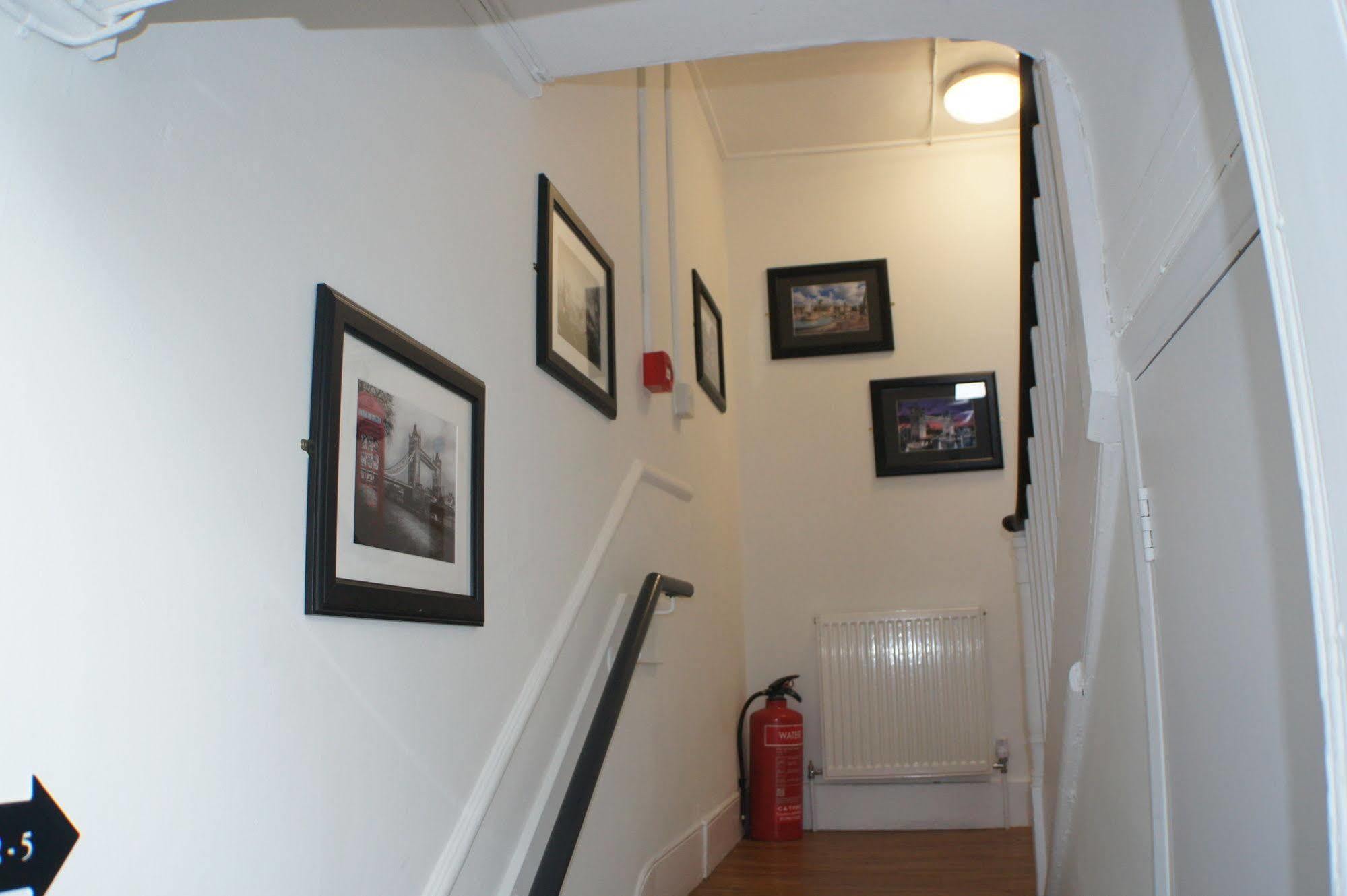 Hotel Grand Junction Arms Londra Esterno foto